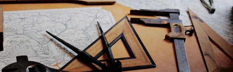 Map and navigation tools at Le Clos Lupin, Étretat, France