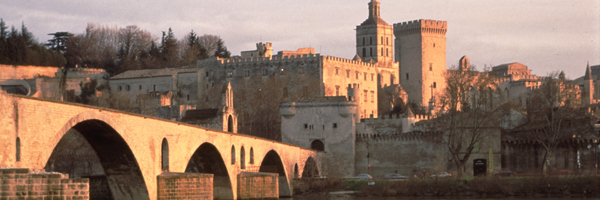 guided tour of avignon, provence itinerary