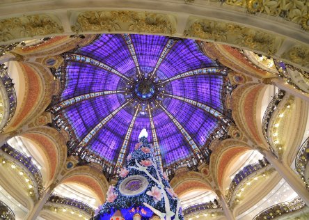 Christmas in Paris - Christmas tree at Galeries Lafayette
