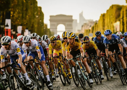 Final stage in Paris