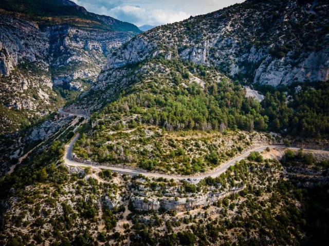 A country road near the Verdon Gorge in Provence