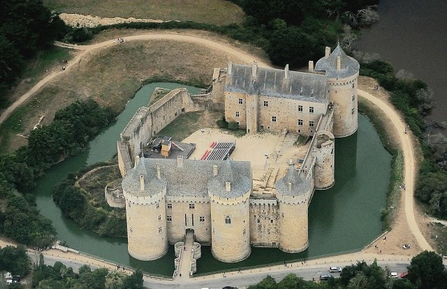 Aerial view of Chateau de Suscinio in Brittany. You can see the moat and the drawbridge