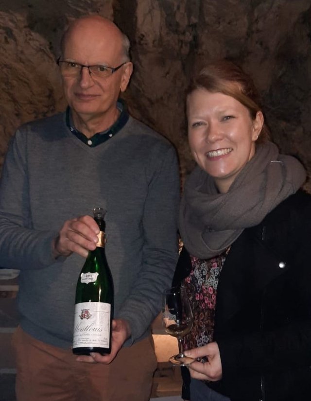 Trip Planner Clélia with wine expert Daniel at the Château Clos de Lucé in the Loire Valley Trip Planner Clélia with wine expert Daniel at the Château Clos de Lucé in the Loire Valley