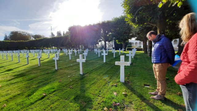 Montfaucon sur Argonne Cemetery in Verdun. The graves are white stone crosses.