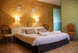 Stay in a very comfortable room... Stay in a very comfortable room...