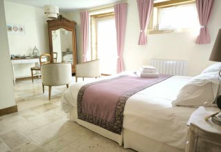enjoy a nice rest in a large and well-equipped room enjoy a nice rest in a large and well-equipped room