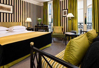 Enjoy a large room with a nice reading area