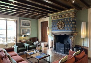 Relax in one of the guests' reading rooms