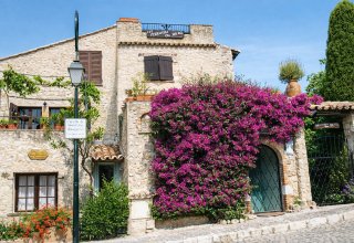 A welcoming house in a hilltop village