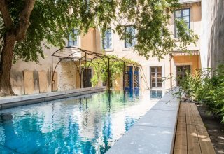 Stay in a 19th century home in Carcassonne new city, a short walk to the medieval town Stay in a 19th century home in Carcassonne new city, a short walk to the medieval town