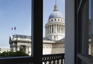 ...with a balcony and nice view over one of Paris most famous landmarks ...with a balcony and nice view over one of Paris most famous landmarks