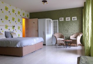 Relax in a well equipped room Relax in a well equipped room
