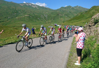 Mountain passage stage