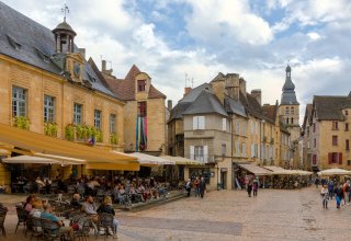 Sarlat, Dordogne © Benjamin Smith, CC BY-SA 3.0 Sarlat, Dordogne