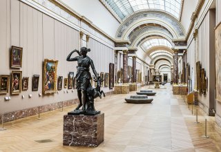 Great Gallery in the Louvre Museum ©Paris TO