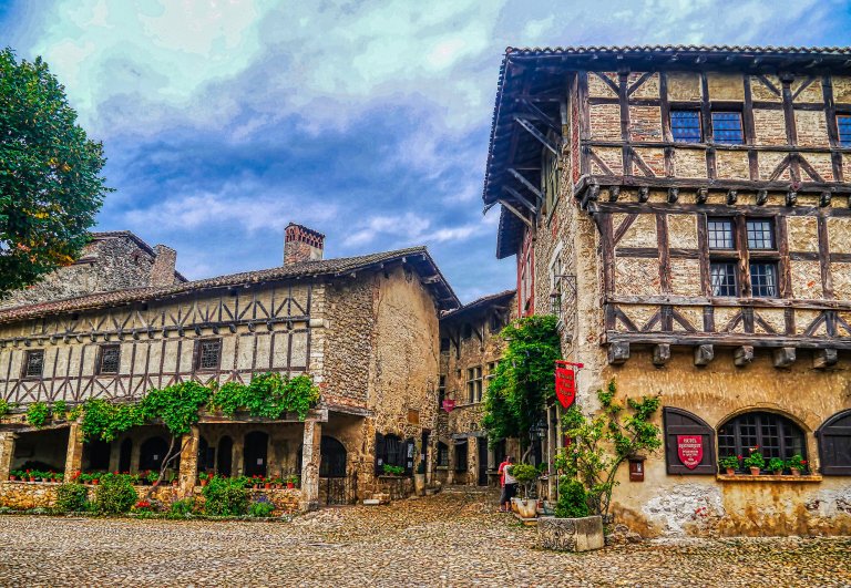 Pérouges Place du Marché