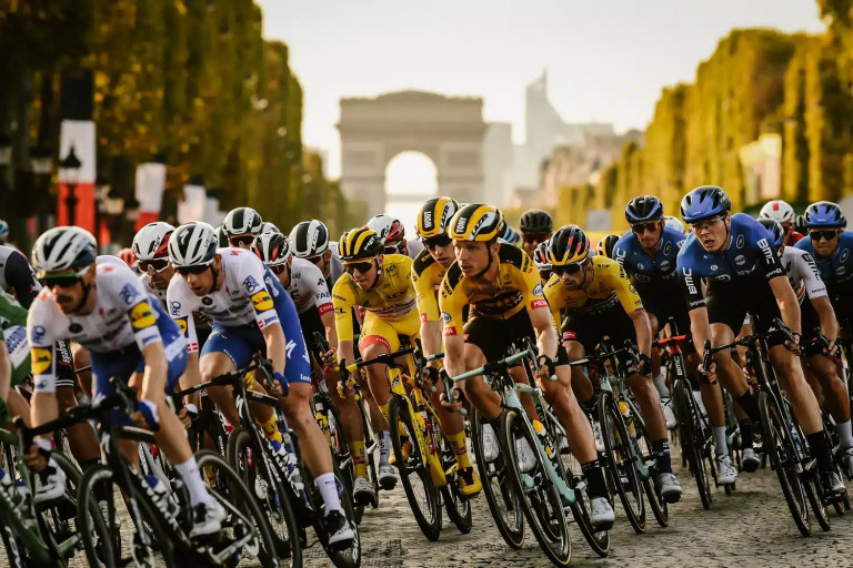 Final stage in Paris