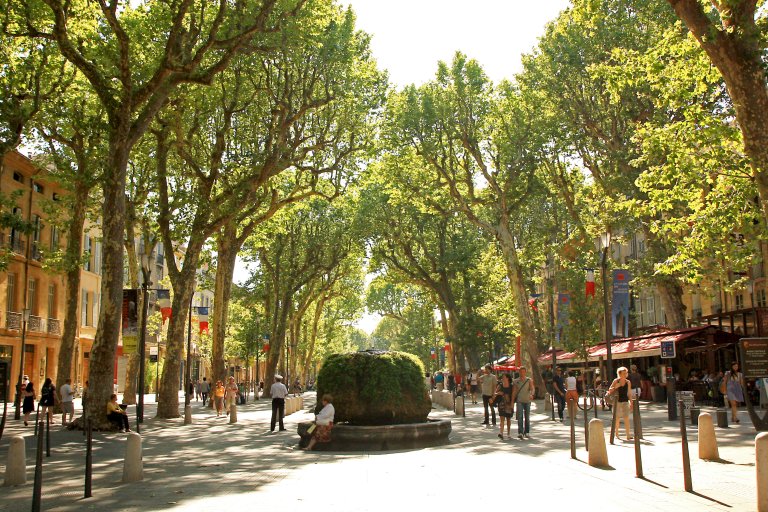 Cours Mirabeau in Aix en Provence