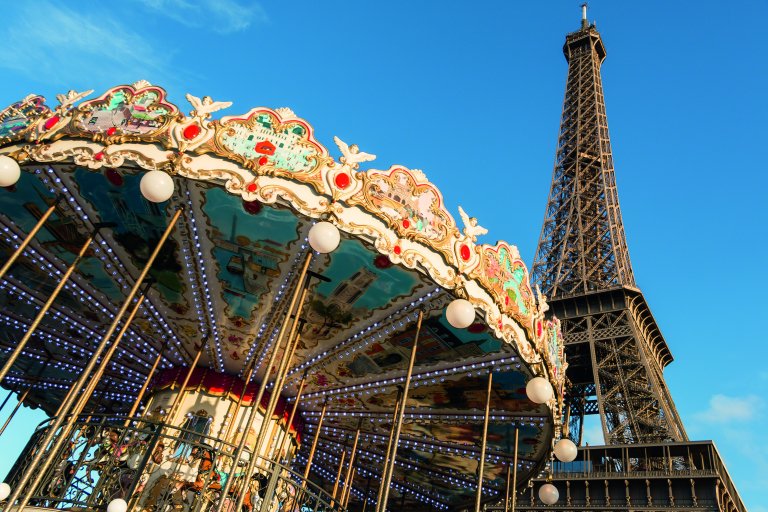 Eiffel Tower grows by 20 feet