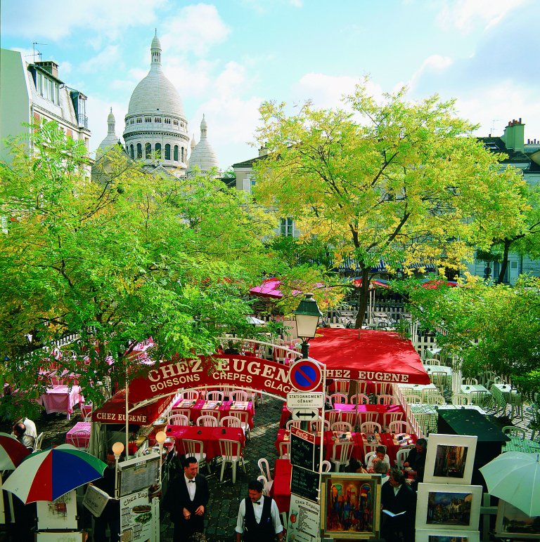 Le Sacre Coeur in Montmartre - what's the weather like in Paris