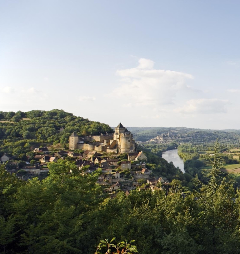 Castelnaud castle and the Dordogne river