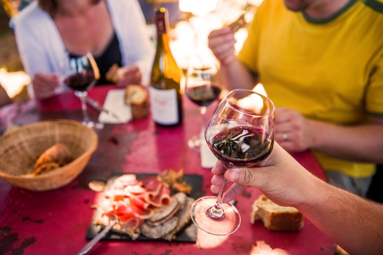Wine tastings and food pairings in France