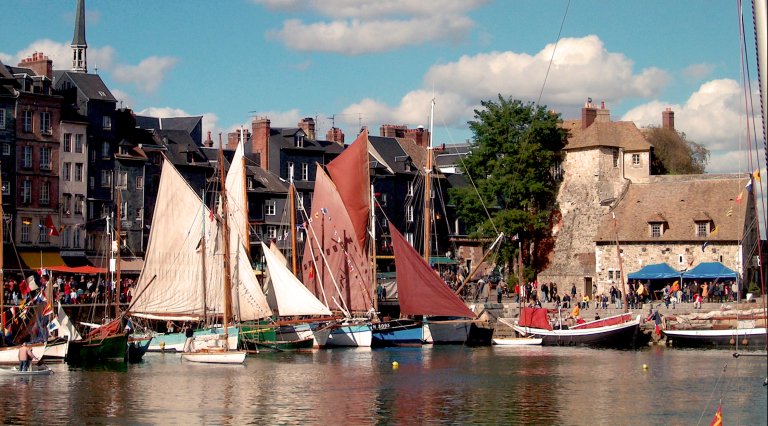 OT Normandie Honfleur - Chateaux of the Loire tour - loire valley castles tour