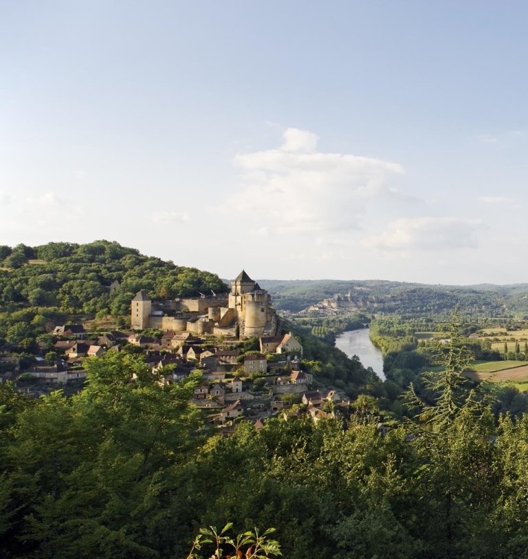 Castelnaud castle and the Dordogne river