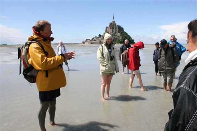 walk in mt st michel bay