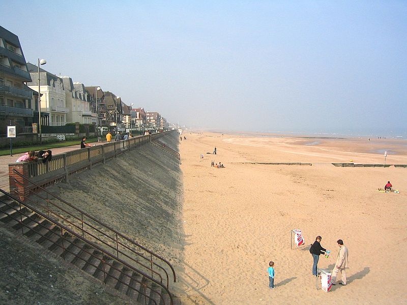 France Just For You - Best Beaches in France - Cabourg Normandy