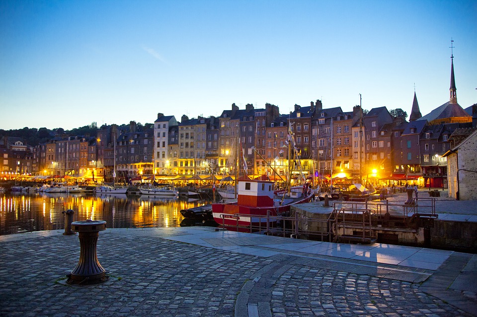 Things to do in Honfleur - visit the harbor at Twilight