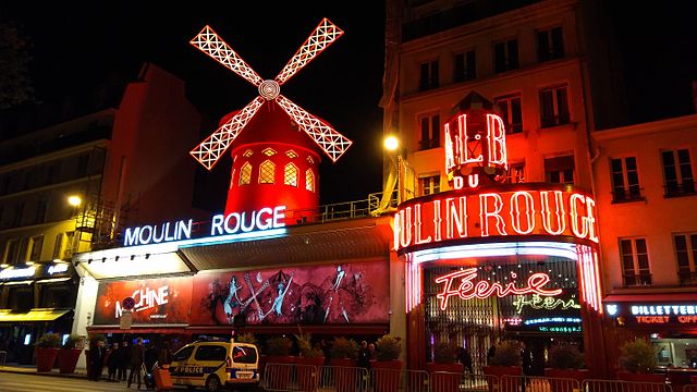 Moulin rouge Montmartre self guided walking tour