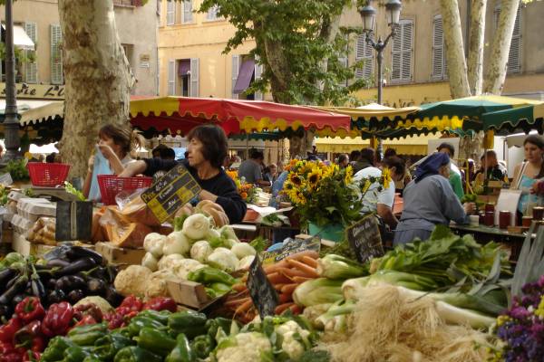 market day in st remy