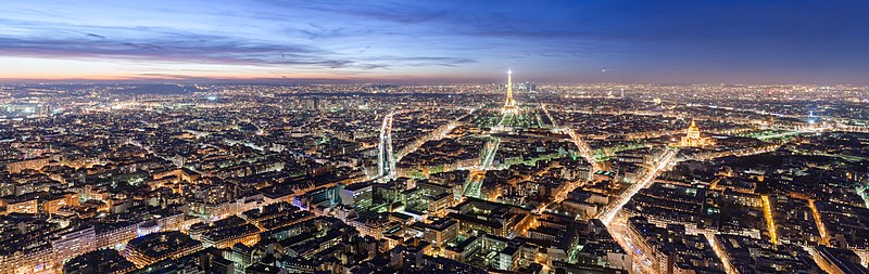 Main Paris districts at night