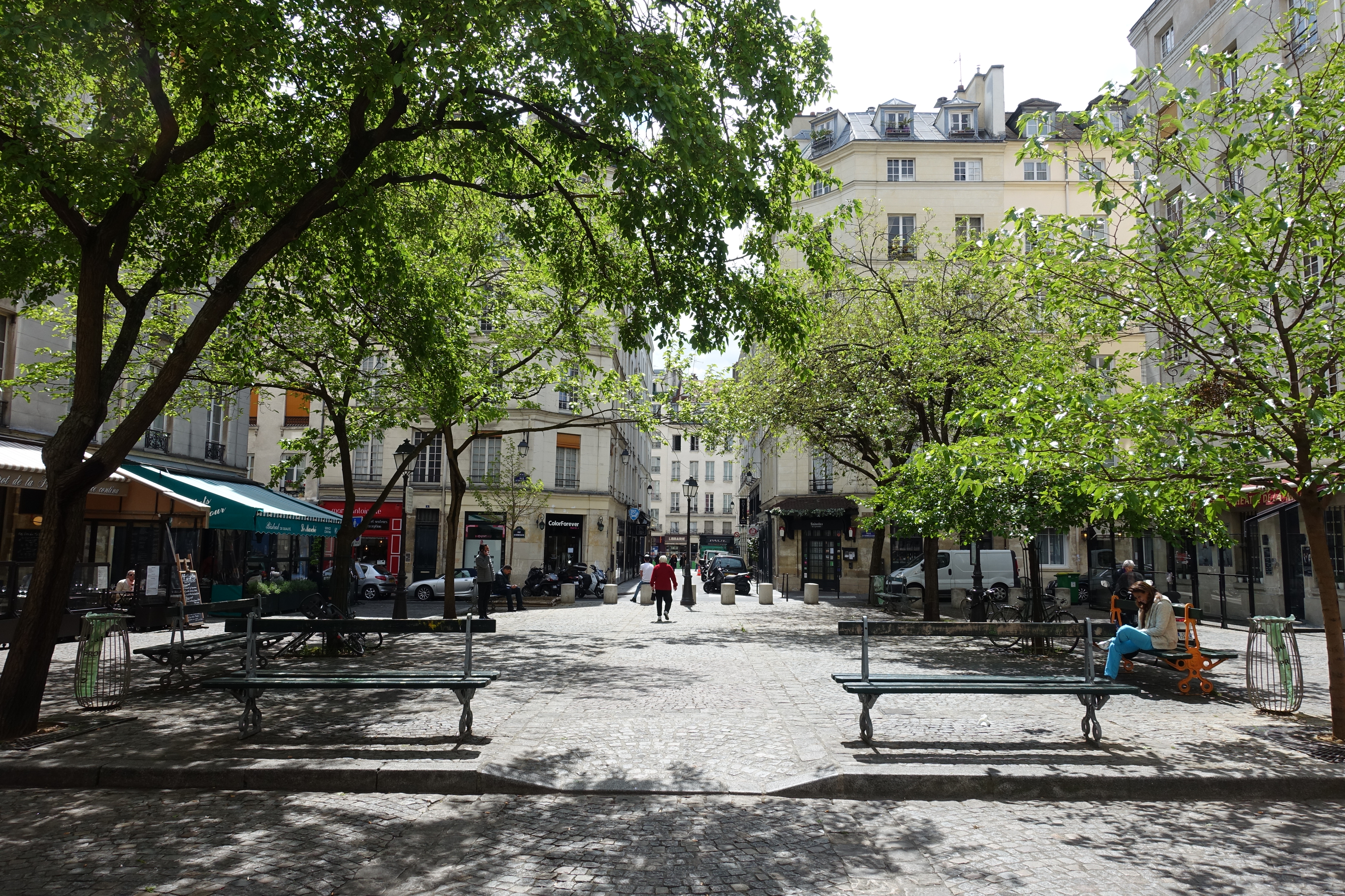 Exploring Le Marais district in Paris - Travel Blog